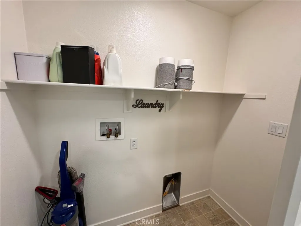 12745 Watt Lane B, Sylmar, California 91342 home-pic-25