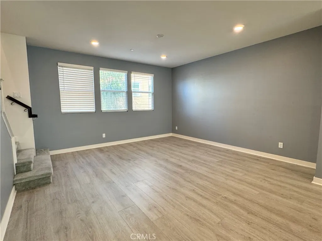 12745 Watt Lane B, Sylmar, California 91342 home-pic-5