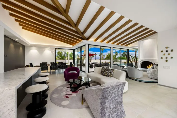 20-web-or-mls-GG_Robbia_OPMG_0226_020