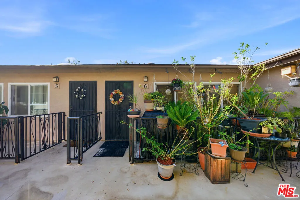 1100 Walnut Avenue 6, Long Beach, California 90813 home-pic-2