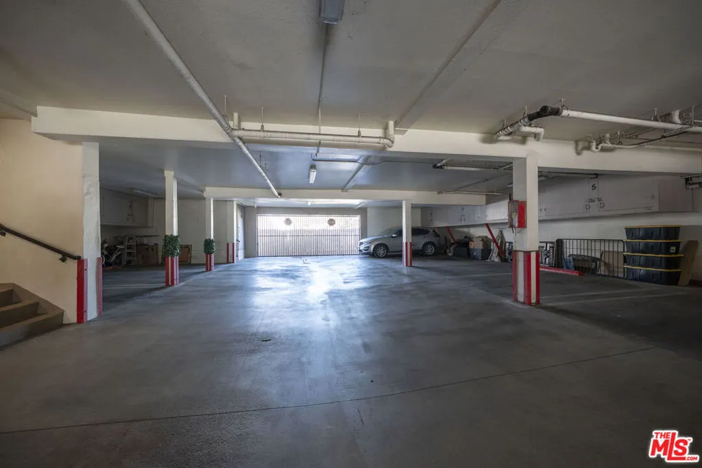 1100 Walnut Avenue 6, Long Beach, California 90813 home-pic-33