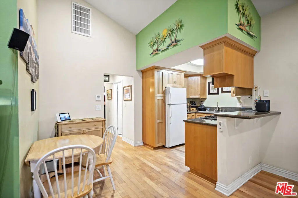 1100 Walnut Avenue 6, Long Beach, California 90813 home-pic-14