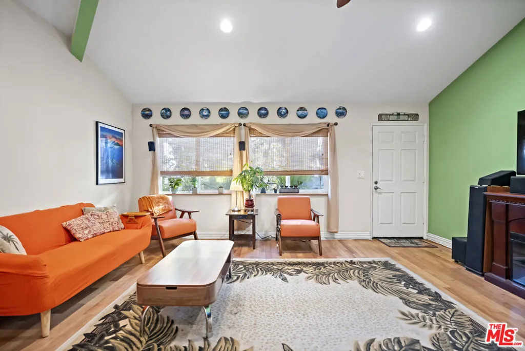 1100 Walnut Avenue 6, Long Beach, California 90813 home-pic-25