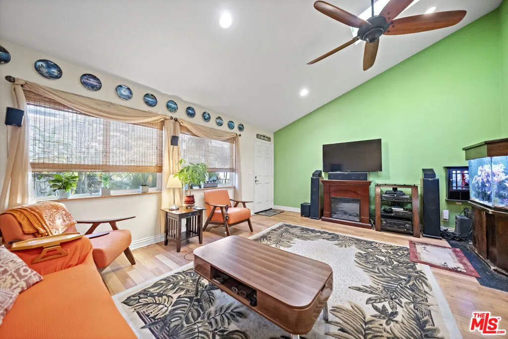 1100 Walnut Avenue 6, Long Beach, California 90813 home-pic-15