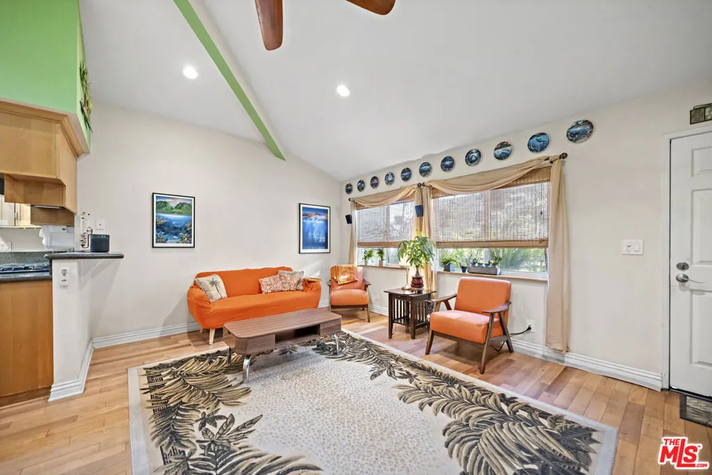 1100 Walnut Avenue 6, Long Beach, California 90813 home-pic-22