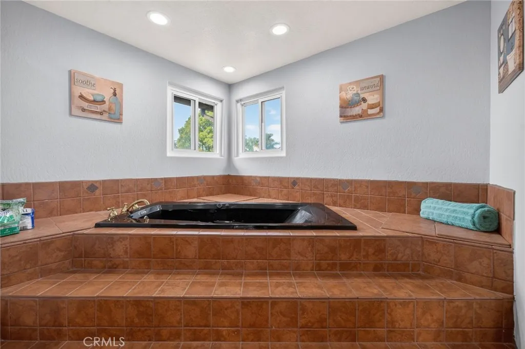 1501 Rock Springs Road, San Marcos, California 92069 home-pic-48