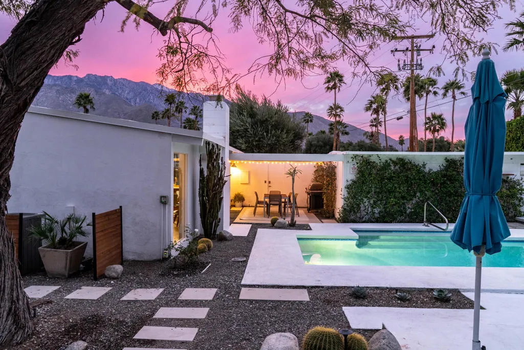 2550 N Kitty Hawk Drive, Palm Springs, California 92262 home-pic-47