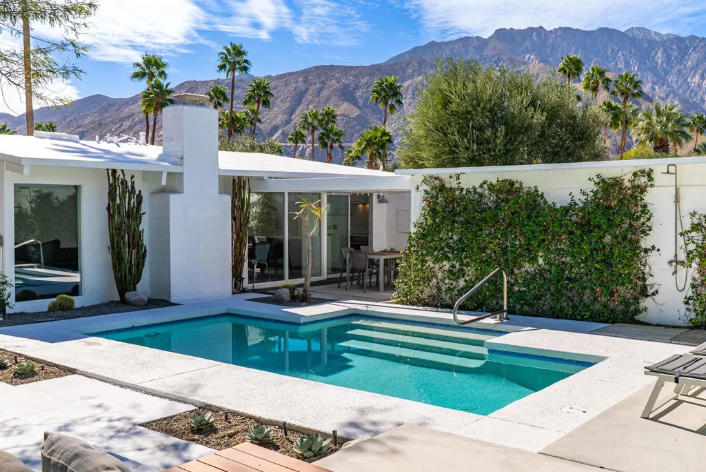2550 N Kitty Hawk Drive, Palm Springs, California 92262 home-pic-31