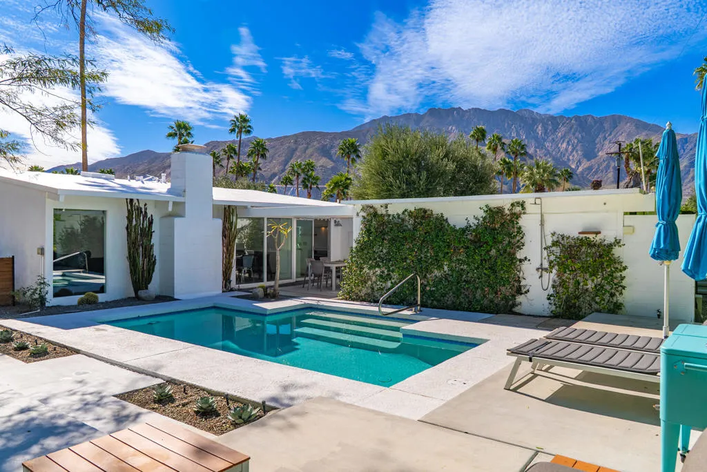 2550 N Kitty Hawk Drive, Palm Springs, California 92262 home-pic-32