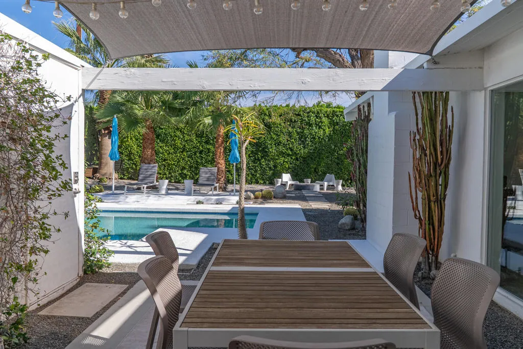 2550 N Kitty Hawk Drive, Palm Springs, California 92262 home-pic-27