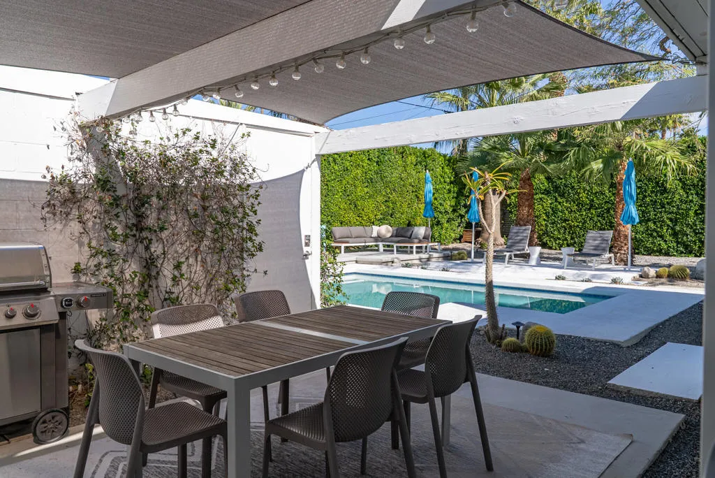 2550 N Kitty Hawk Drive, Palm Springs, California 92262 home-pic-26