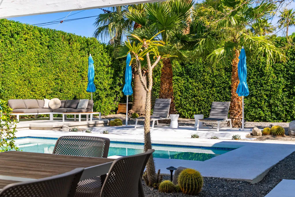 2550 N Kitty Hawk Drive, Palm Springs, California 92262 home-pic-24