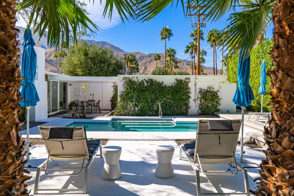 2550 N Kitty Hawk Drive, Palm Springs, California 92262 home-pic-6