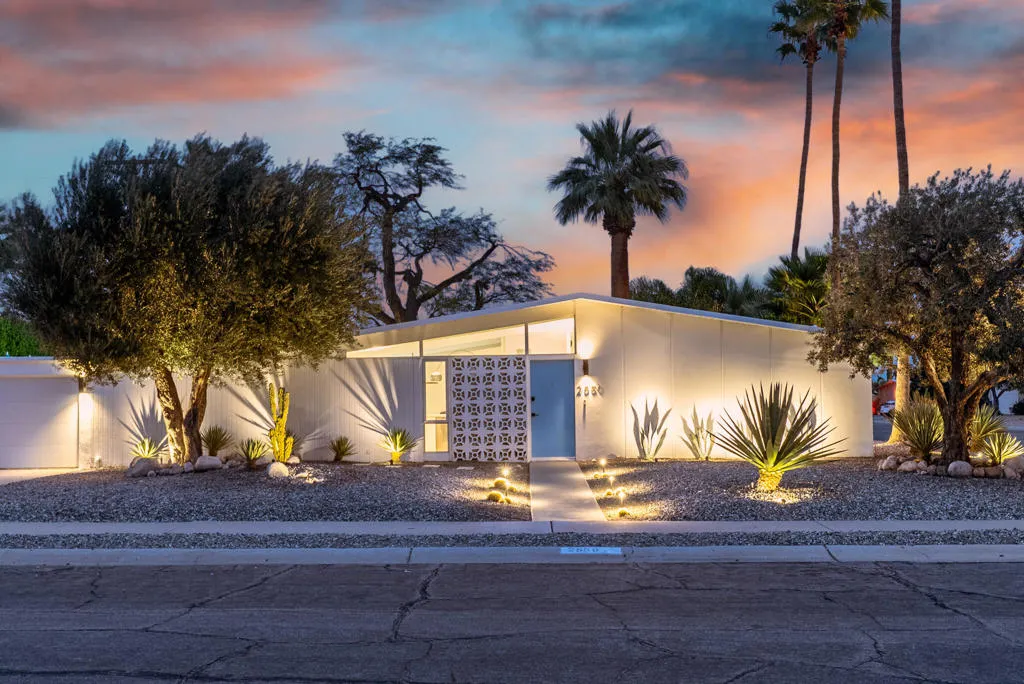 2550 N Kitty Hawk Drive, Palm Springs, California 92262 home-pic-4