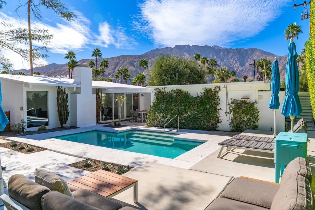 2550 N Kitty Hawk Drive, Palm Springs, California 92262 home-pic-3