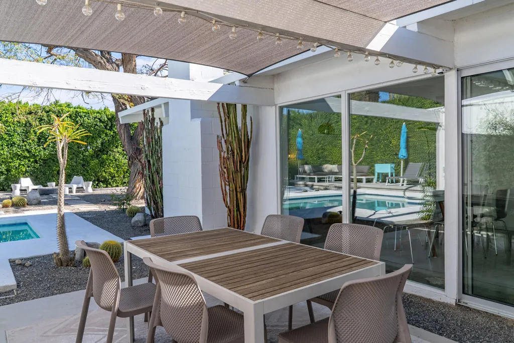 2550 N Kitty Hawk Drive, Palm Springs, California 92262 home-pic-25