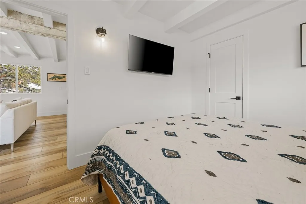 827 Penninsula, Big Bear Lake, California 92315 home-pic-31