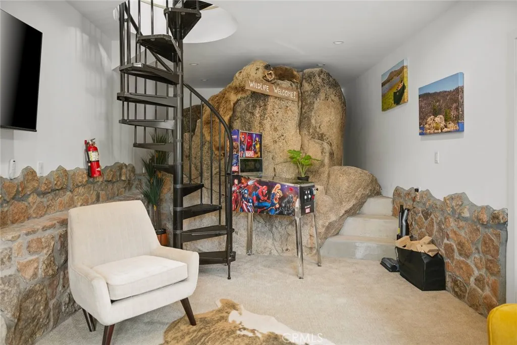 827 Penninsula, Big Bear Lake, California 92315 home-pic-26