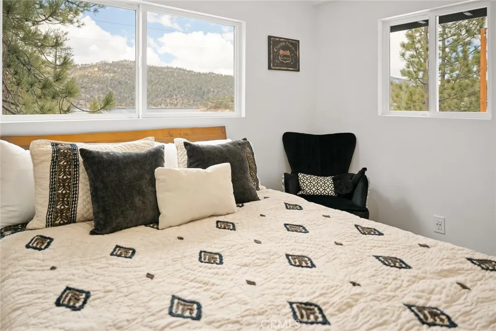 827 Penninsula, Big Bear Lake, California 92315 home-pic-30