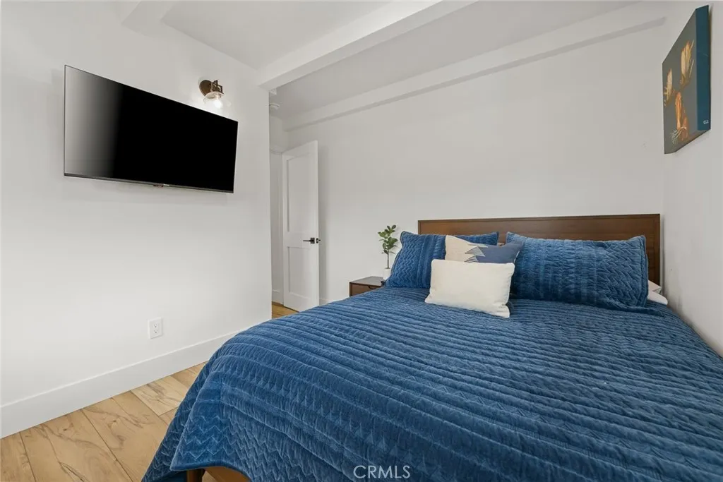 827 Penninsula, Big Bear Lake, California 92315 home-pic-36