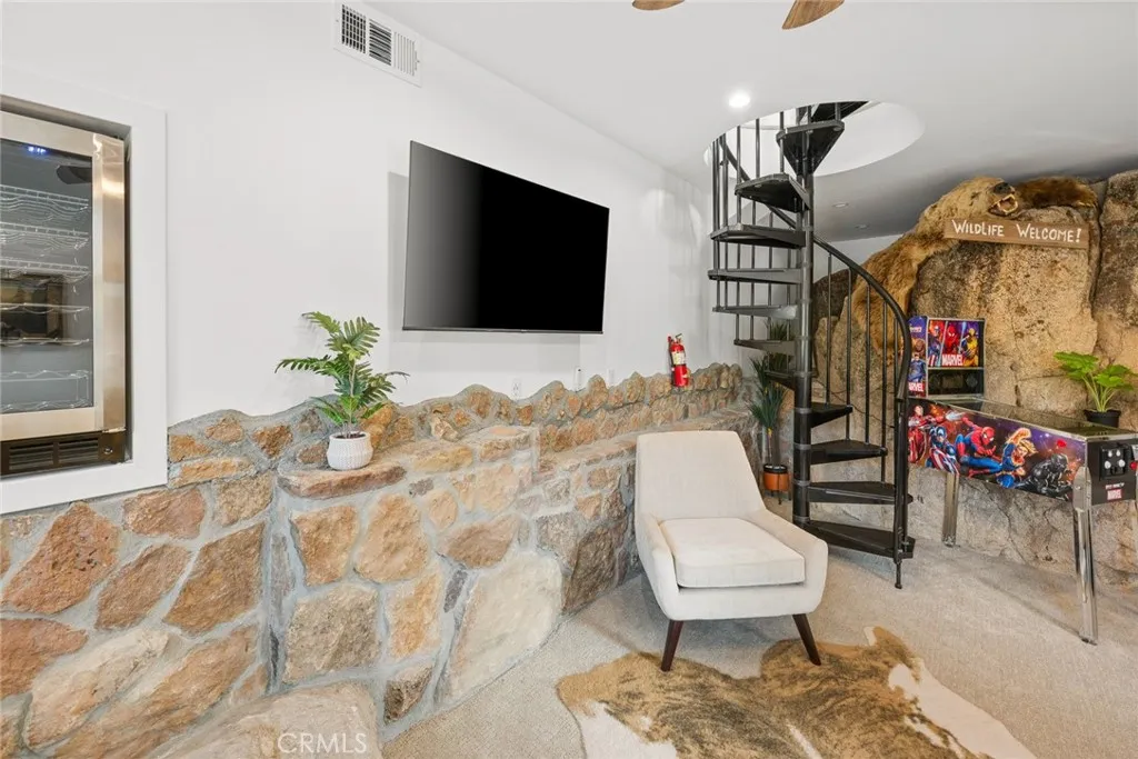 827 Penninsula, Big Bear Lake, California 92315 home-pic-52