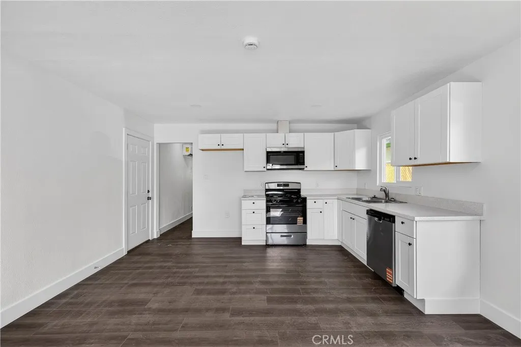 1013 -1017 W Santa Fe Avenue, Merced, California 95340 home-pic-39
