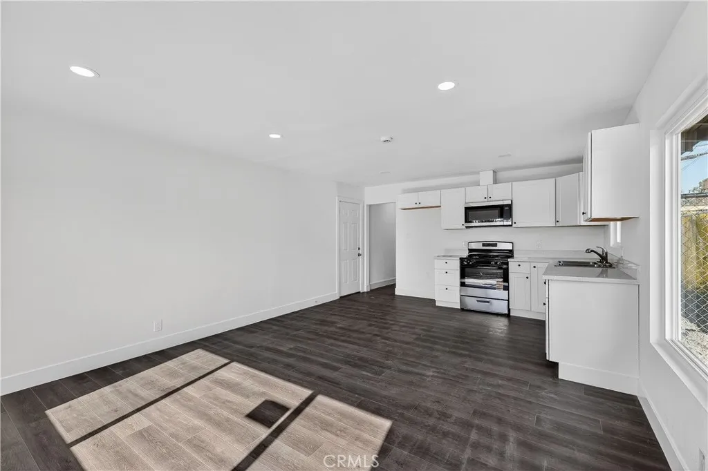 1013 -1017 W Santa Fe Avenue, Merced, California 95340 home-pic-38
