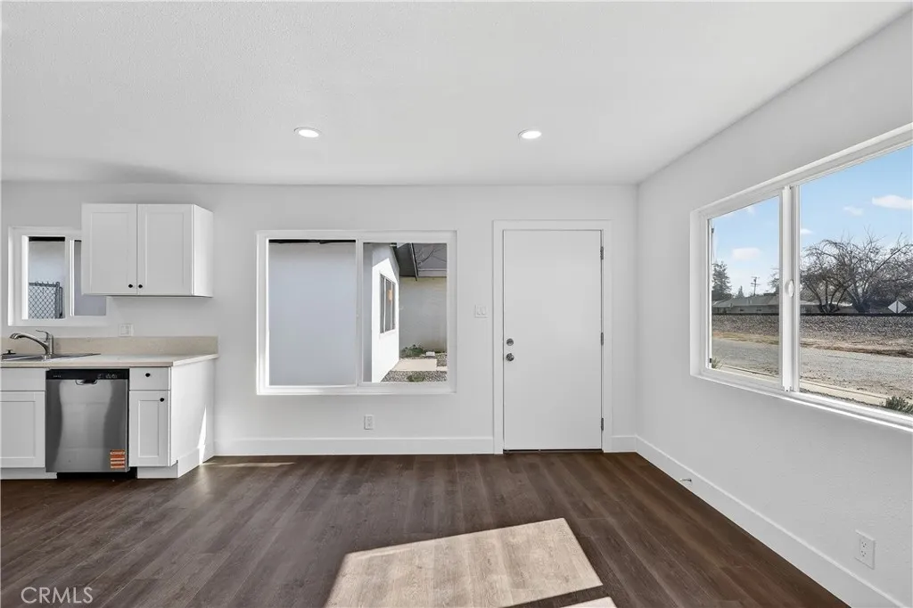 1013 -1017 W Santa Fe Avenue, Merced, California 95340 home-pic-14