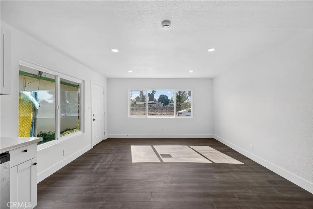 1013 -1017 W Santa Fe Avenue, Merced, California 95340 home-pic-32