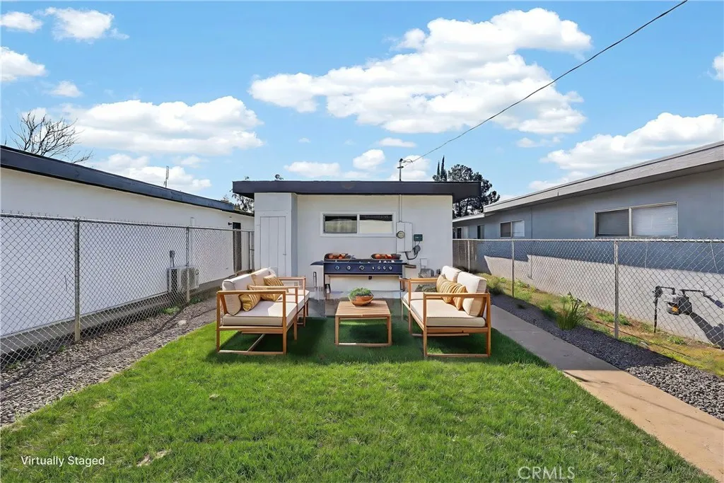 1013 -1017 W Santa Fe Avenue, Merced, California 95340 home-pic-57