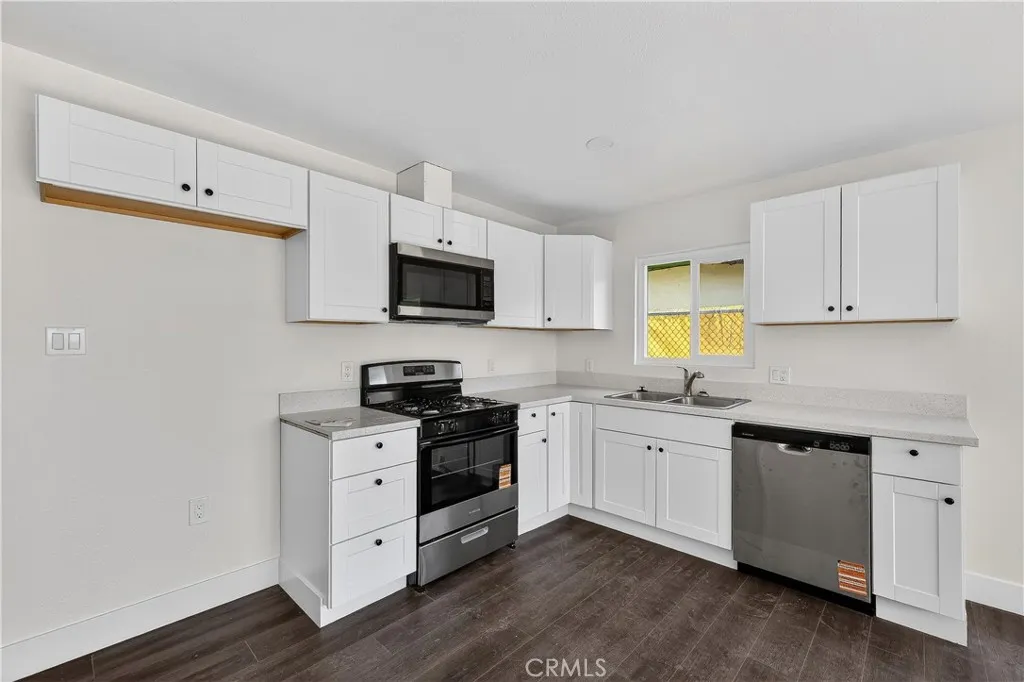 1013 -1017 W Santa Fe Avenue, Merced, California 95340 home-pic-40
