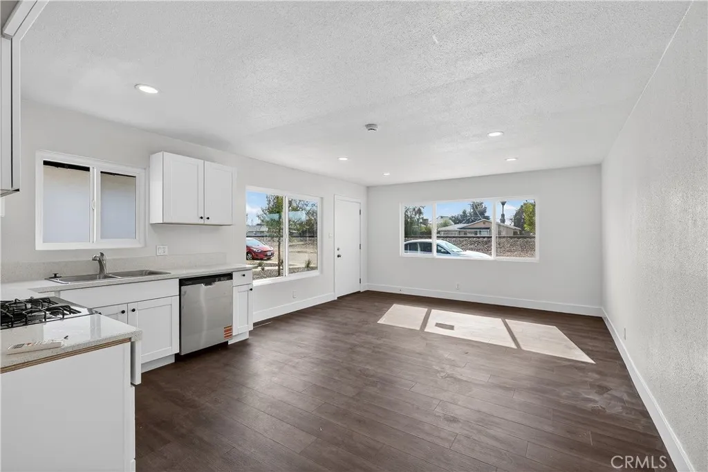 1013 -1017 W Santa Fe Avenue, Merced, California 95340 home-pic-31