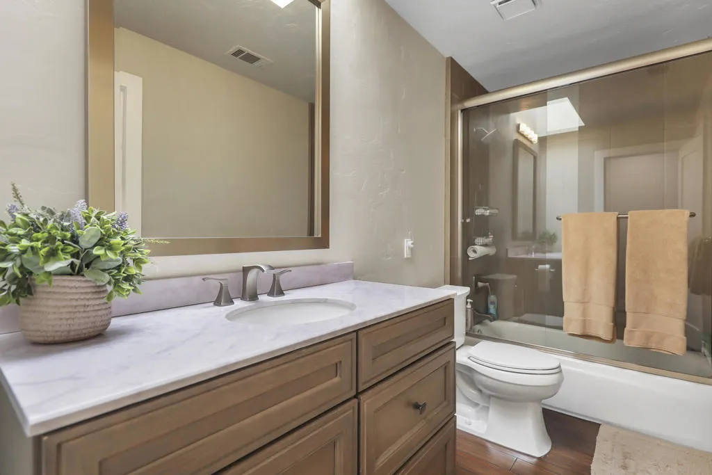 331 Red River Road, Palm Desert, California 92211 home-pic-18