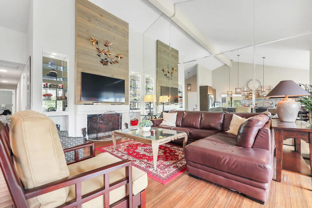 331 Red River Road, Palm Desert, California 92211 home-pic-6