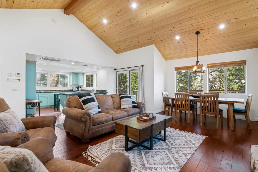1218 Siskiyou Drive, Big Bear Lake, California 92315 home-pic-11