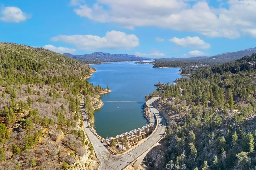 1218 Siskiyou Drive, Big Bear Lake, California 92315 home-pic-38