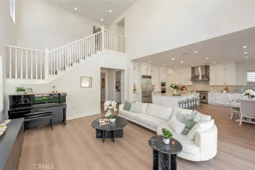 100 Bright Star, Irvine, California 92618 home-pic-18