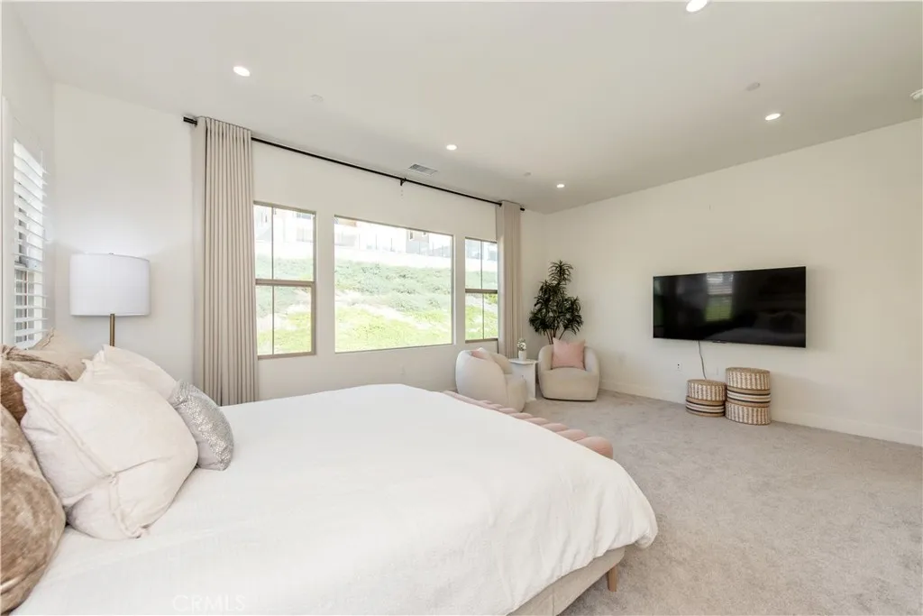 100 Bright Star, Irvine, California 92618 home-pic-27