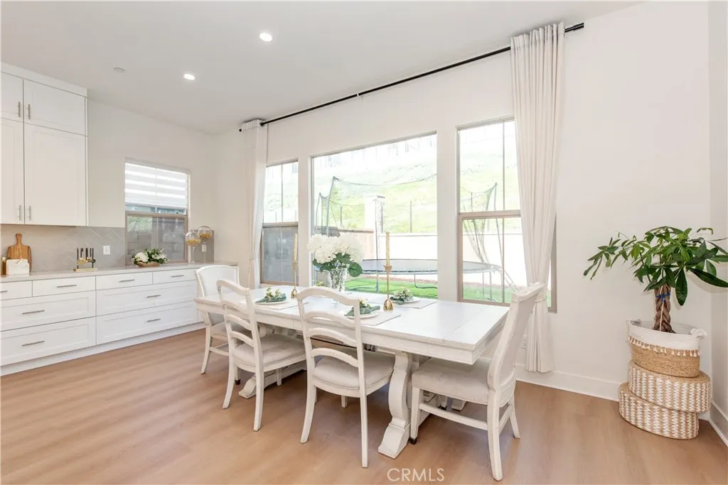 100 Bright Star, Irvine, California 92618 home-pic-16