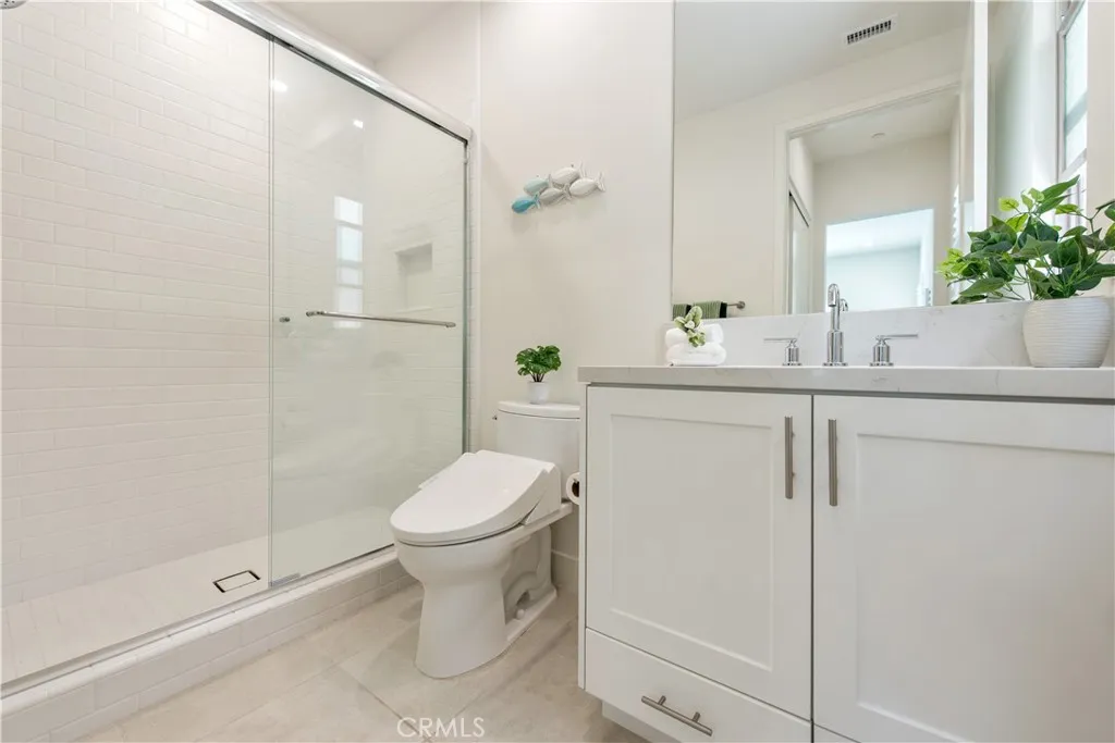 100 Bright Star, Irvine, California 92618 home-pic-22
