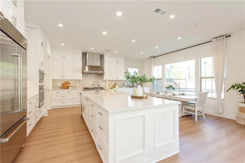 100 Bright Star, Irvine, California 92618 home-pic-11