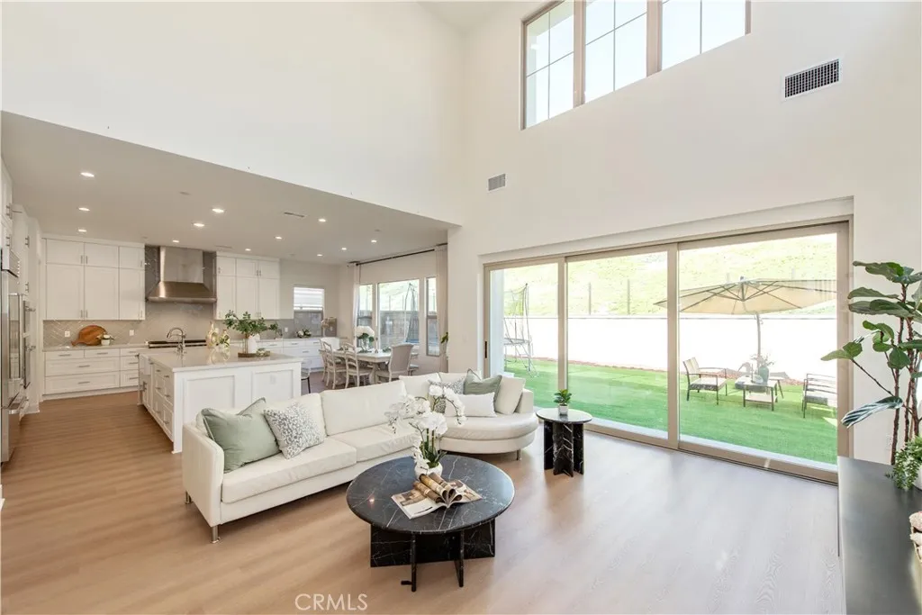 100 Bright Star, Irvine, California 92618 home-pic-8
