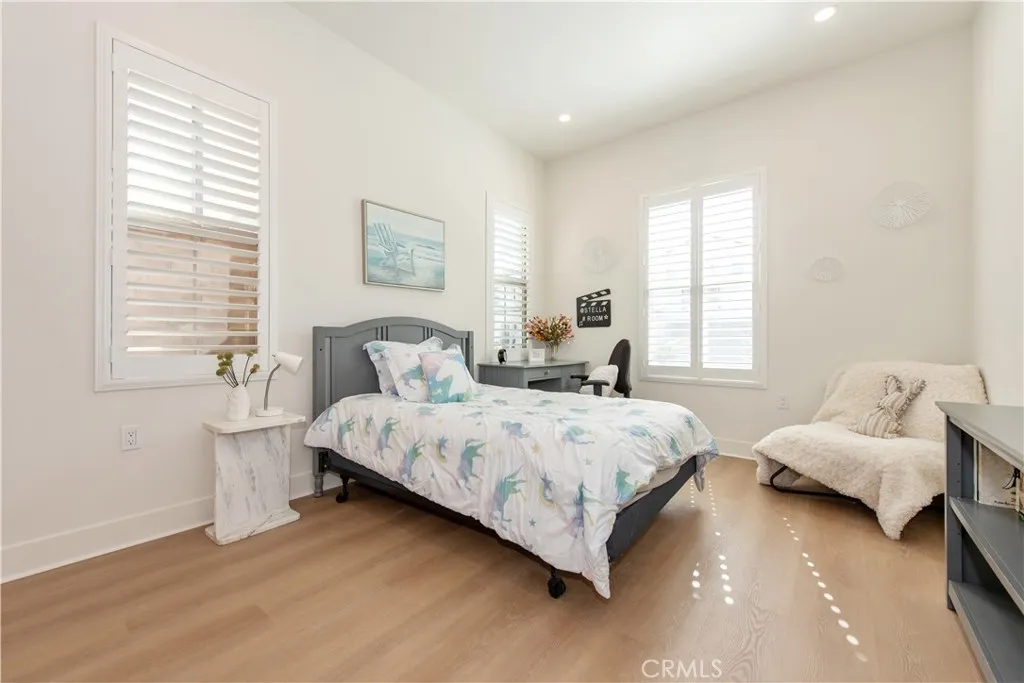 100 Bright Star, Irvine, California 92618 home-pic-20