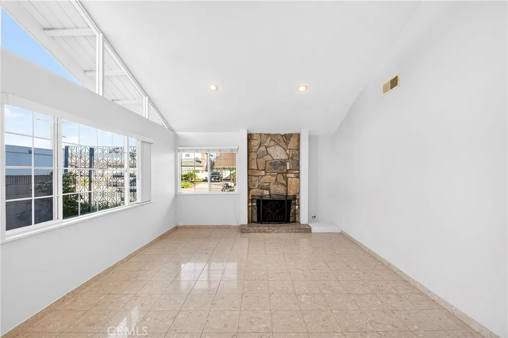 5267 Meadow Wood, Lakewood, California 90712 home-pic-7
