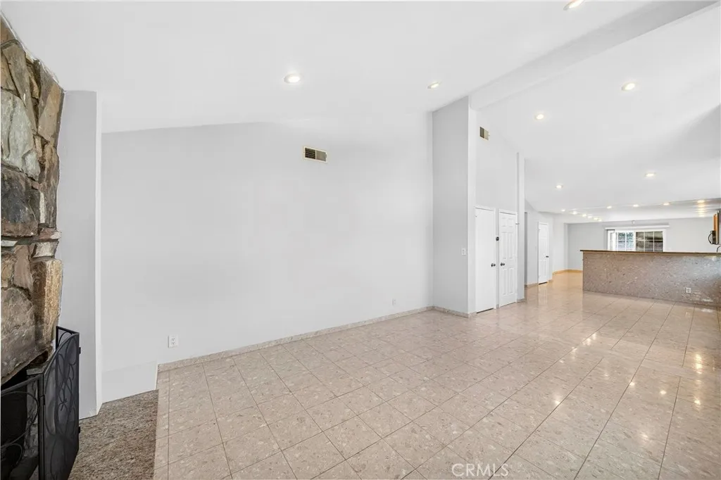 5267 Meadow Wood, Lakewood, California 90712 home-pic-10