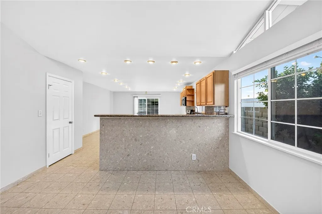 5267 Meadow Wood, Lakewood, California 90712 home-pic-12