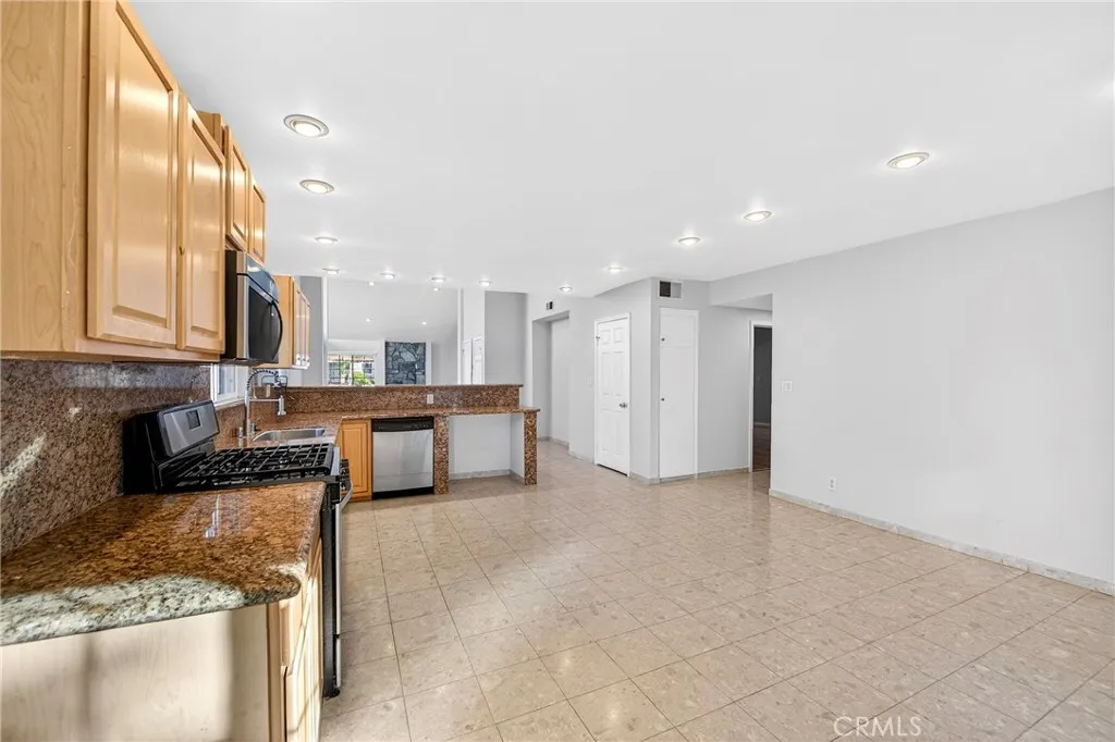 5267 Meadow Wood, Lakewood, California 90712 home-pic-18