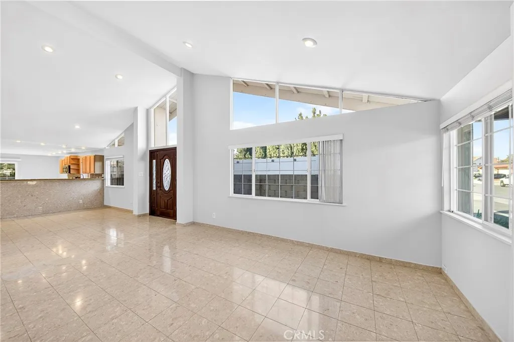 5267 Meadow Wood, Lakewood, California 90712 home-pic-9