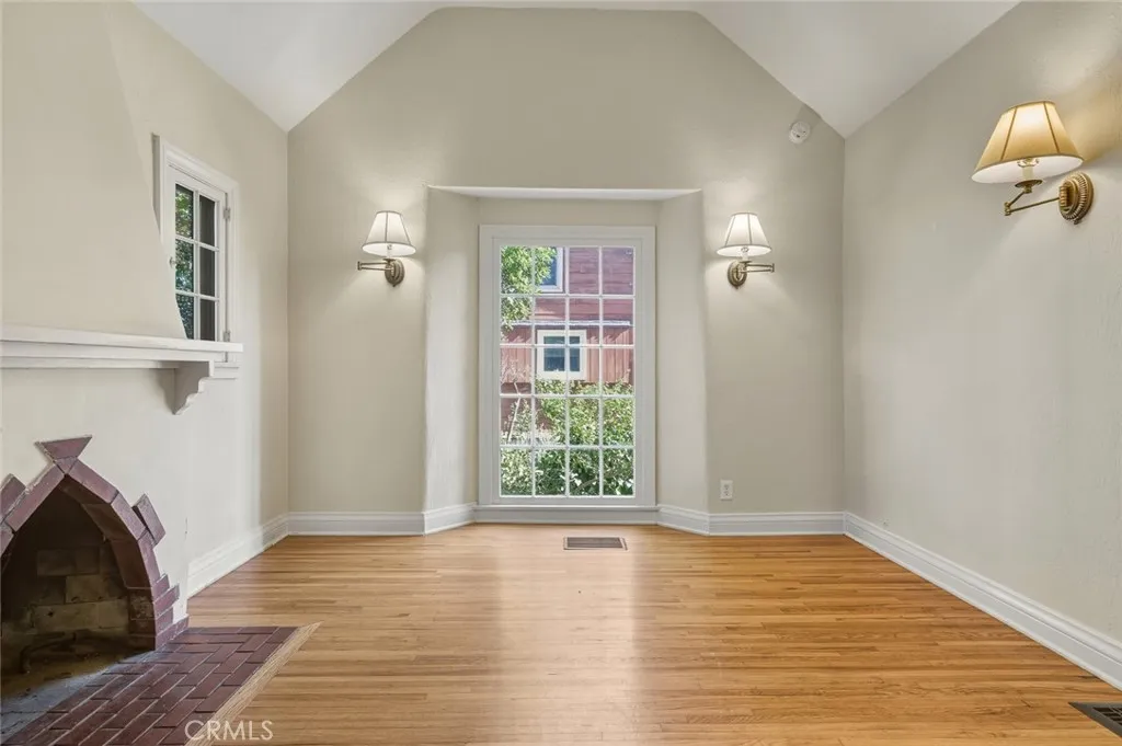 2038 Oakwood Street, Pasadena, California 91104 home-pic-6