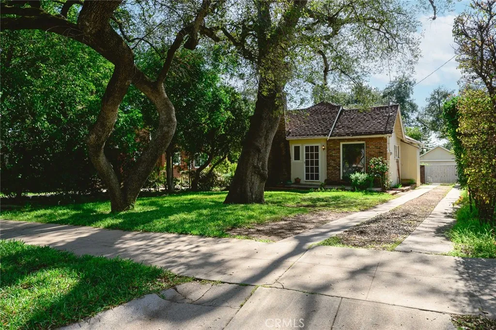2038 Oakwood Street, Pasadena, California 91104 home-pic-3